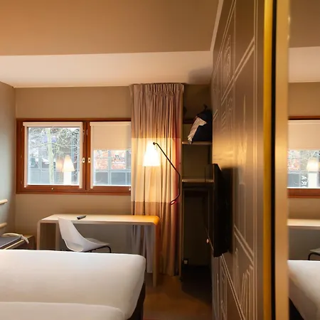 Ibis Bercy Village Hotel Paris