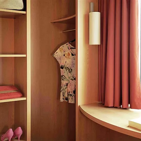Ibis Bercy Village מלון