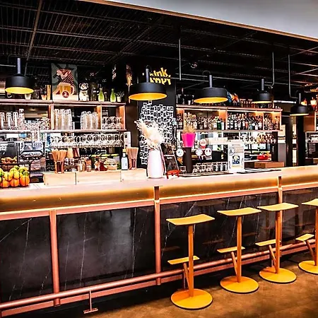 Ibis Bercy Village מלון