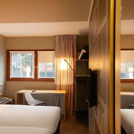 Ibis Bercy Village